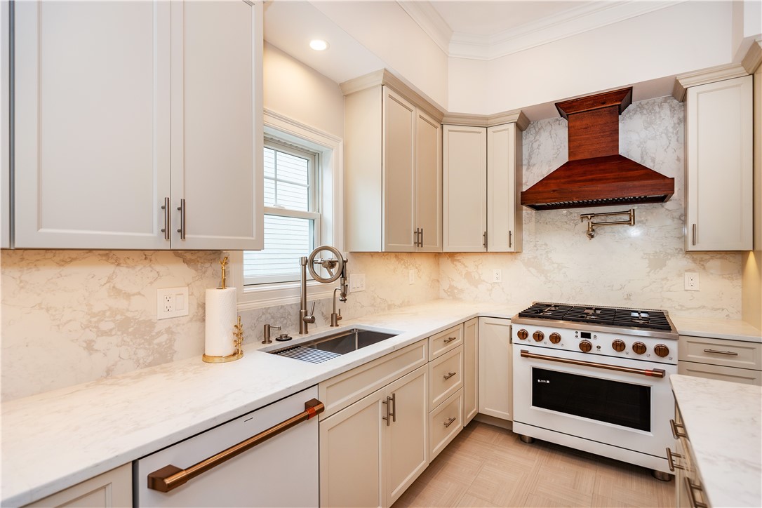 11 Hampton Road, Unit 22 Coventry, RI 02816 - Photo 20 of 50