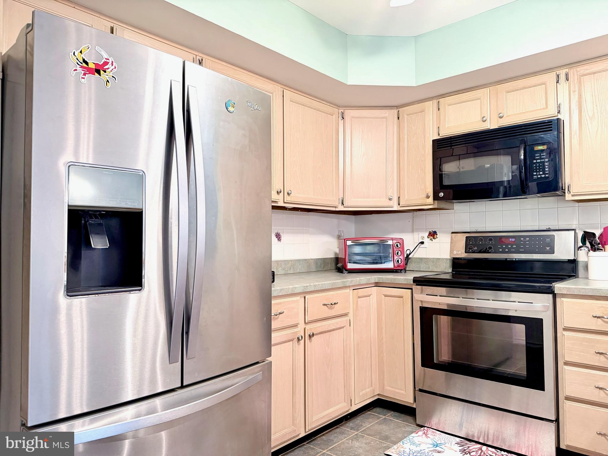 4 Fantail Court Ocean Pines, MD 21811 - Photo 5 of 33 Kitchen with stainless steel appliances