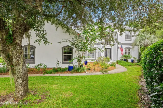 a view of an entryway