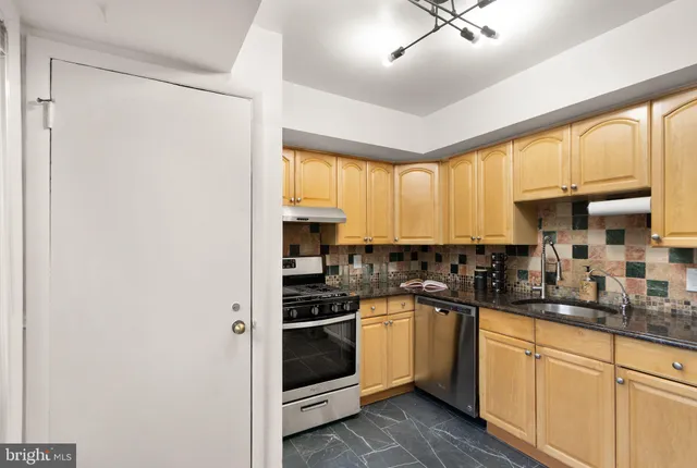 $2,700 | 1949 Kennedy Drive, McLean, VA 22102