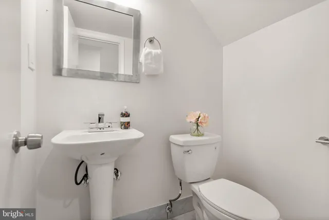 $2,700 | 1949 Kennedy Drive, McLean, VA 22102