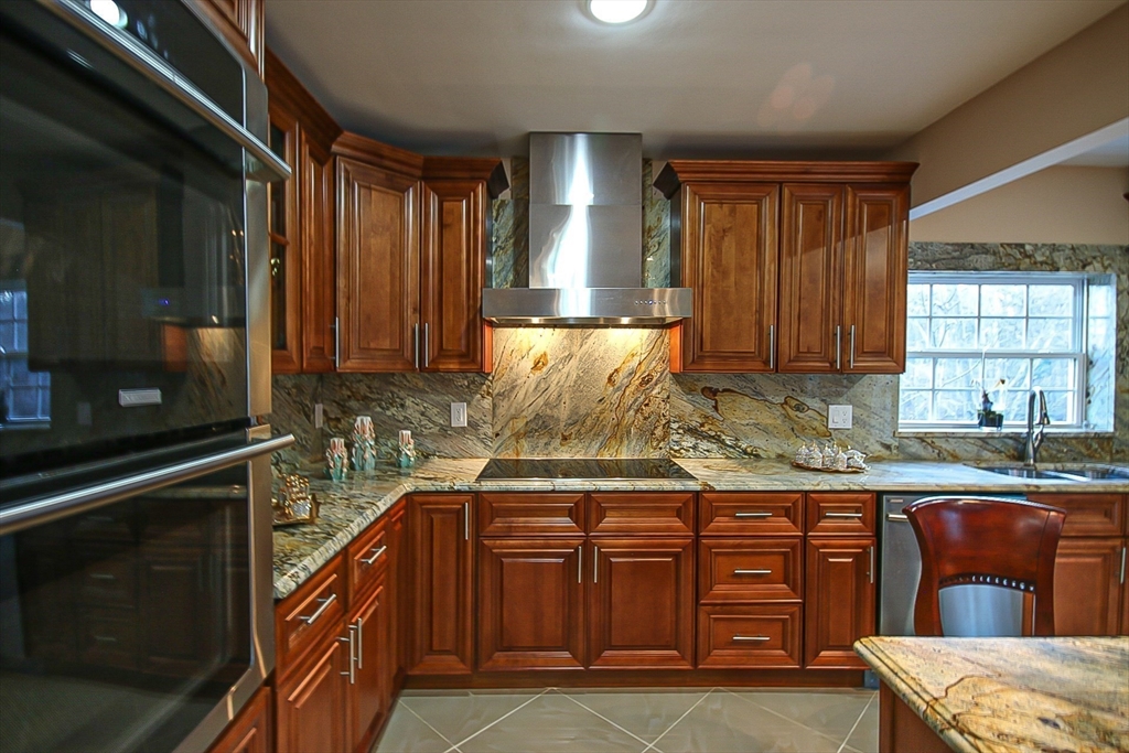 62 Golden Hills Road Saugus, MA 01906 - Photo 5 of 26