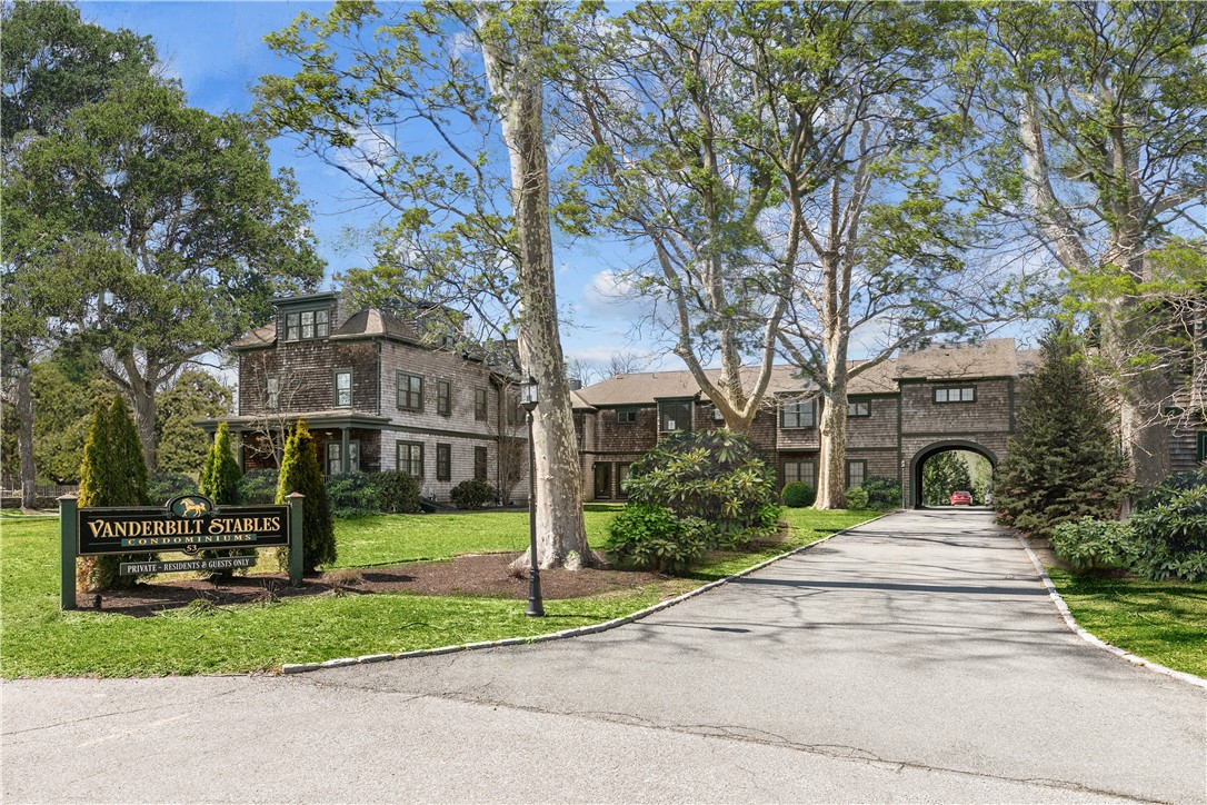 Entrance into Vanderbilt Stables Condominiums