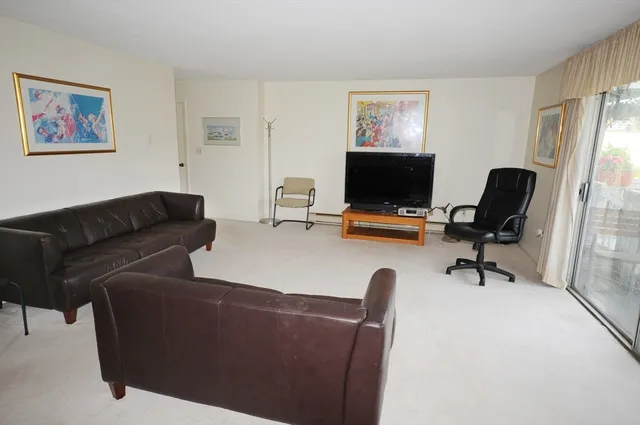 $318,000 | 5 Susan Road, Unit 8, Buzzards Bay, MA 02532