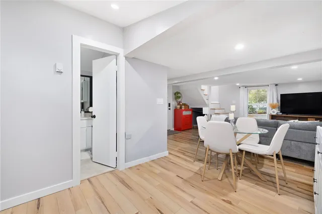 $2,500 | 267 Green End Avenue, Middletown, RI 02842