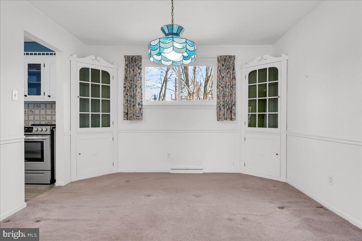 402 New London Road Newark, DE 19711 - Photo 6 of 28 Dining Room