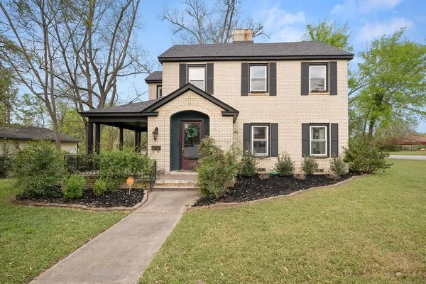 $325,000 | 327 North Ponsard Street, Troup, TX 75789