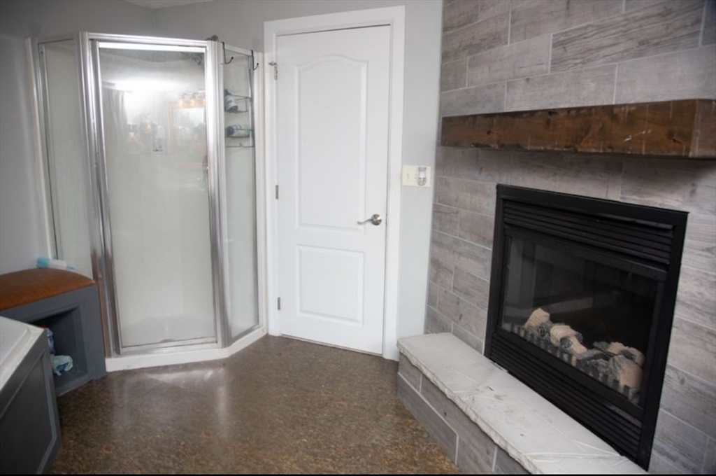 77 Reed Street Chicopee, MA 01020 - Photo 8 of 30 Gallery Image 8