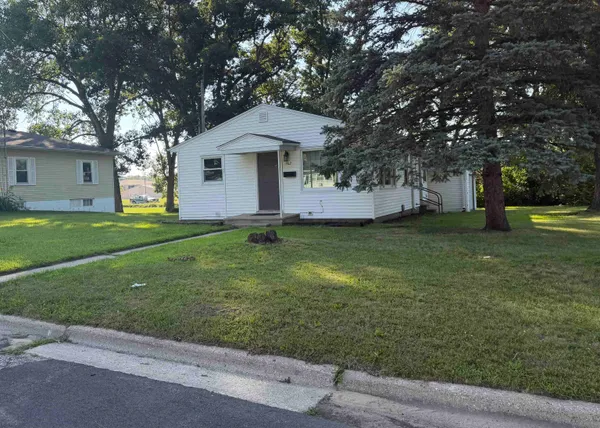 $150,000 | 902 Hayes Avenue, South Beloit, IL 61080