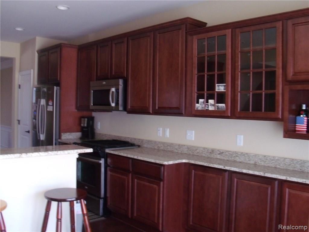 2460 Barkhill Road Canton, MI 48188 - Photo 4 of 19 008.JPG
