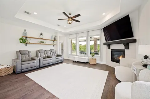 $519,999 | 104 Lakeview Drive, Oak Point, TX 75068