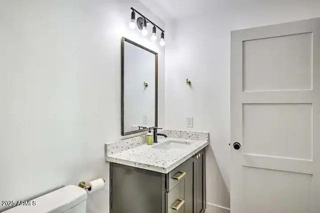 $4,000 | 310 East Papago Drive, Tempe, AZ 85288