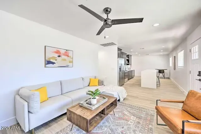 $4,000 | 310 East Papago Drive, Tempe, AZ 85288