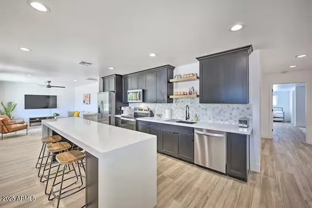 $4,000 | 310 East Papago Drive, Tempe, AZ 85288