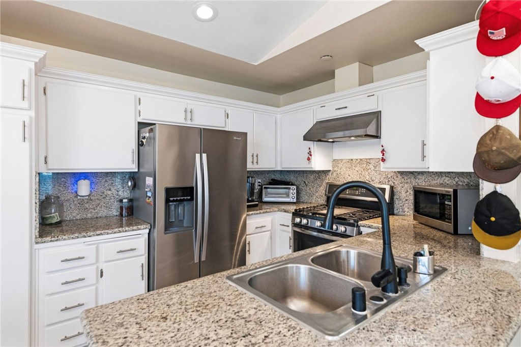 12660 Briarglen Loop, Unit H Stanton, CA 90680 - Photo 8 of 32