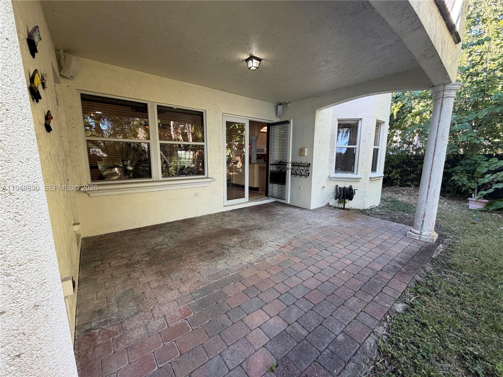 6601 Southwest 166th Court Miami, FL 33193 - Photo 28 of 28 an empty room with windows