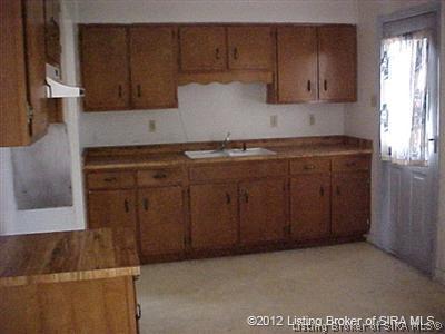 7296 Pekin Road Greenville, IN 47124 - Photo 7 of 15 Gallery Image 7