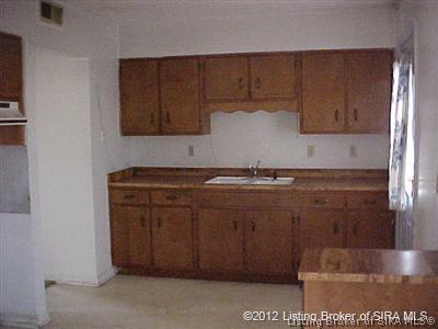 7296 Pekin Road Greenville, IN 47124 - Photo 8 of 15 Gallery Image 8