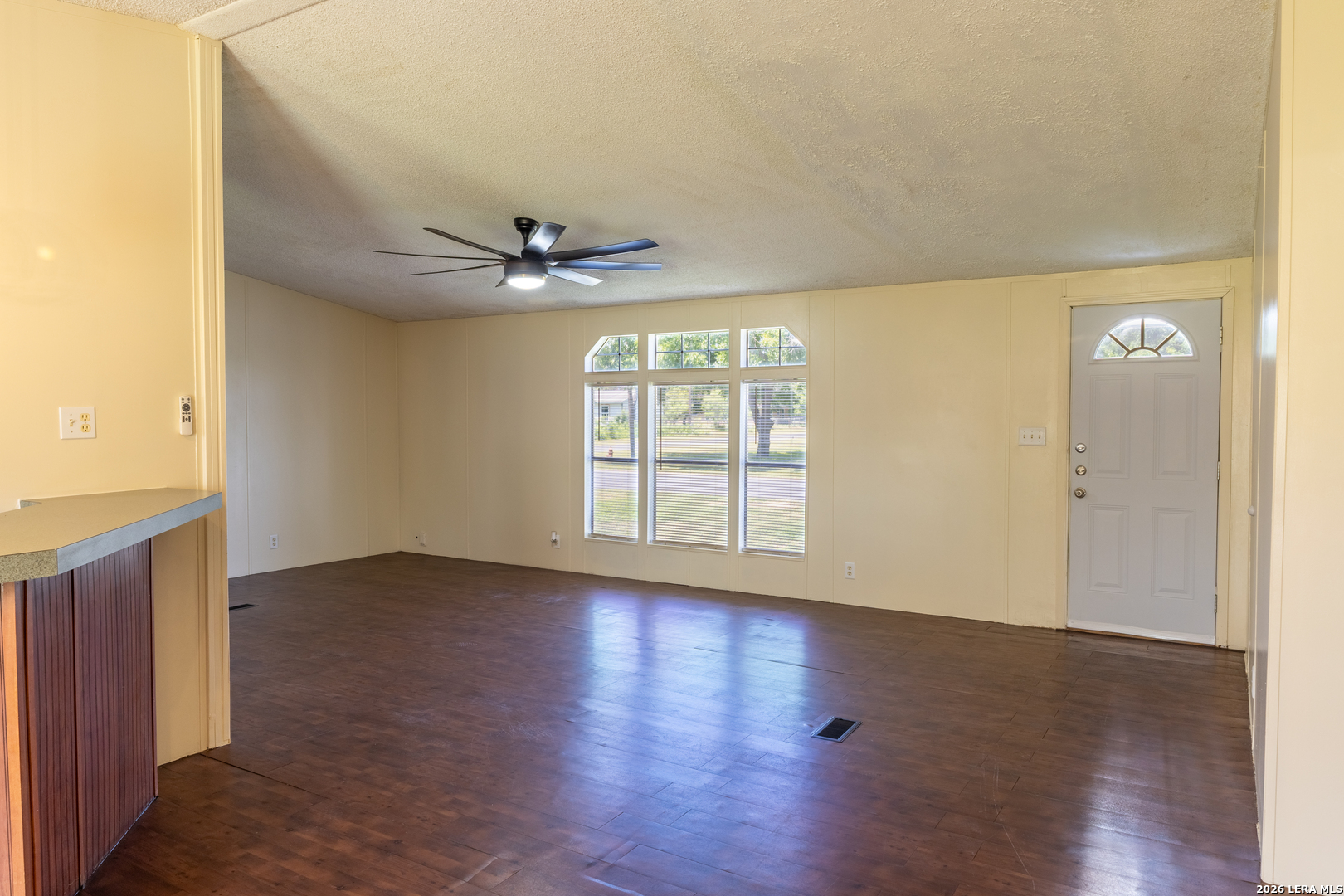 702 North 11th Street Junction, TX 76849 - Photo 5 of 18