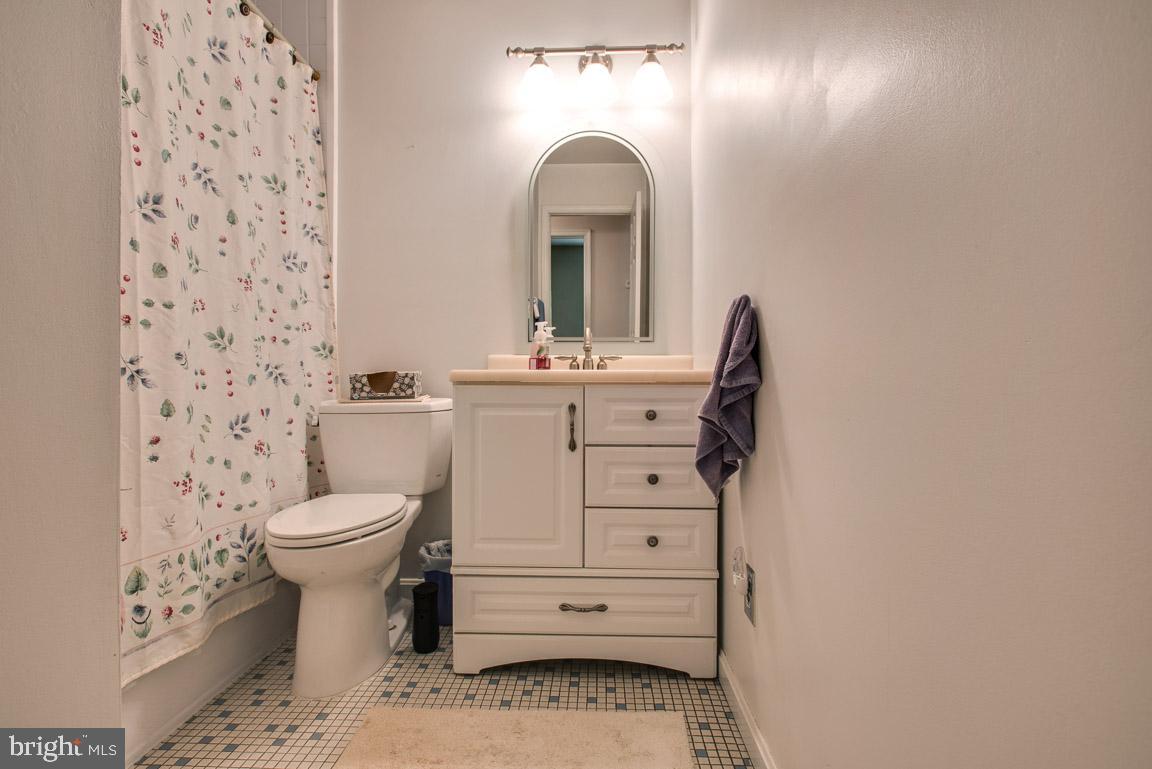 12314 Purcell Road Manassas, VA 20112 - Photo 14 of 35 Hall bath with bathfitters inserts & newer vanity