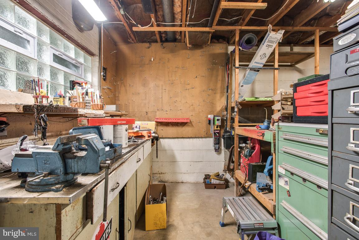 12314 Purcell Road Manassas, VA 20112 - Photo 26 of 35 Additional workshop space in basement