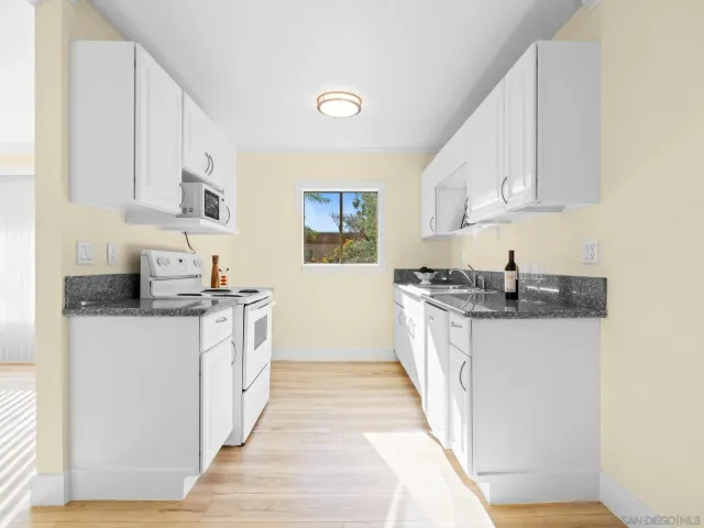 $299,000 | 12923 Mapleview Street, Unit 8, Lakeside, CA 92040