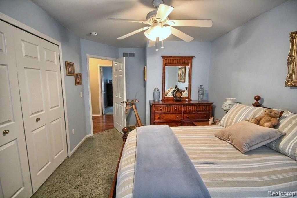 26835 Antique Road Trenton, MI 48183 - Photo 18 of 29 2nd Bedroom 2nd View.jpg