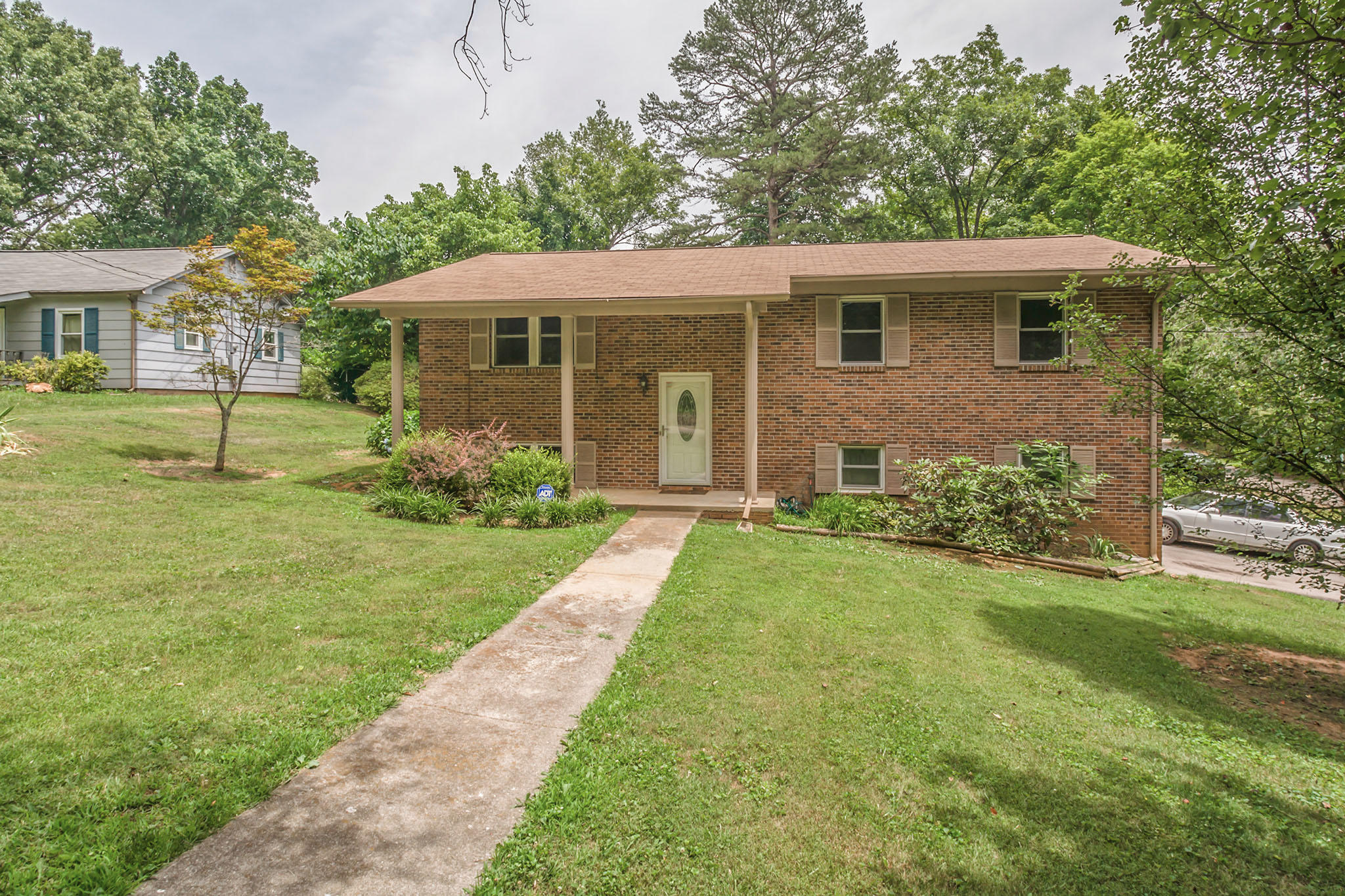 1904 Jackson Road Knoxville, TN 37921 - Photo 1 of 18 1904_Jackson_101