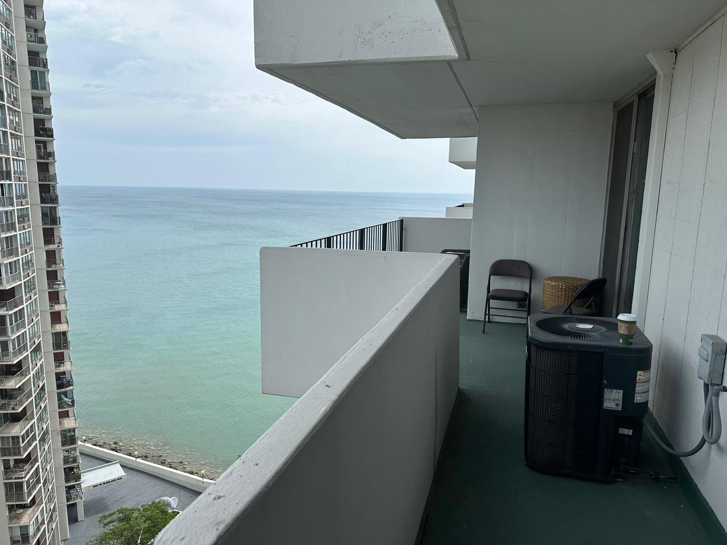 6033 North Sheridan Road, Unit 17H Chicago, IL 60660 - Photo 4 of 19