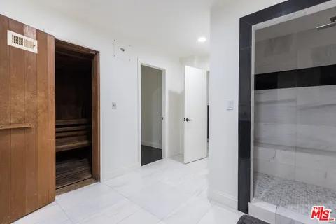 $1,395,000 | 121 South Palm Drive, Unit 401, Beverly Hills, CA 90212