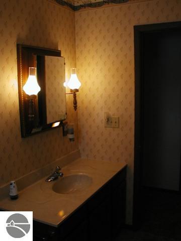 5335 Kast Road Benzonia, MI 49616 - Photo 8 of 14 1711214-7.JPG
