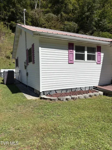 $139,000 | 1991 Old Greenbrier Road, Haysi, VA 24256