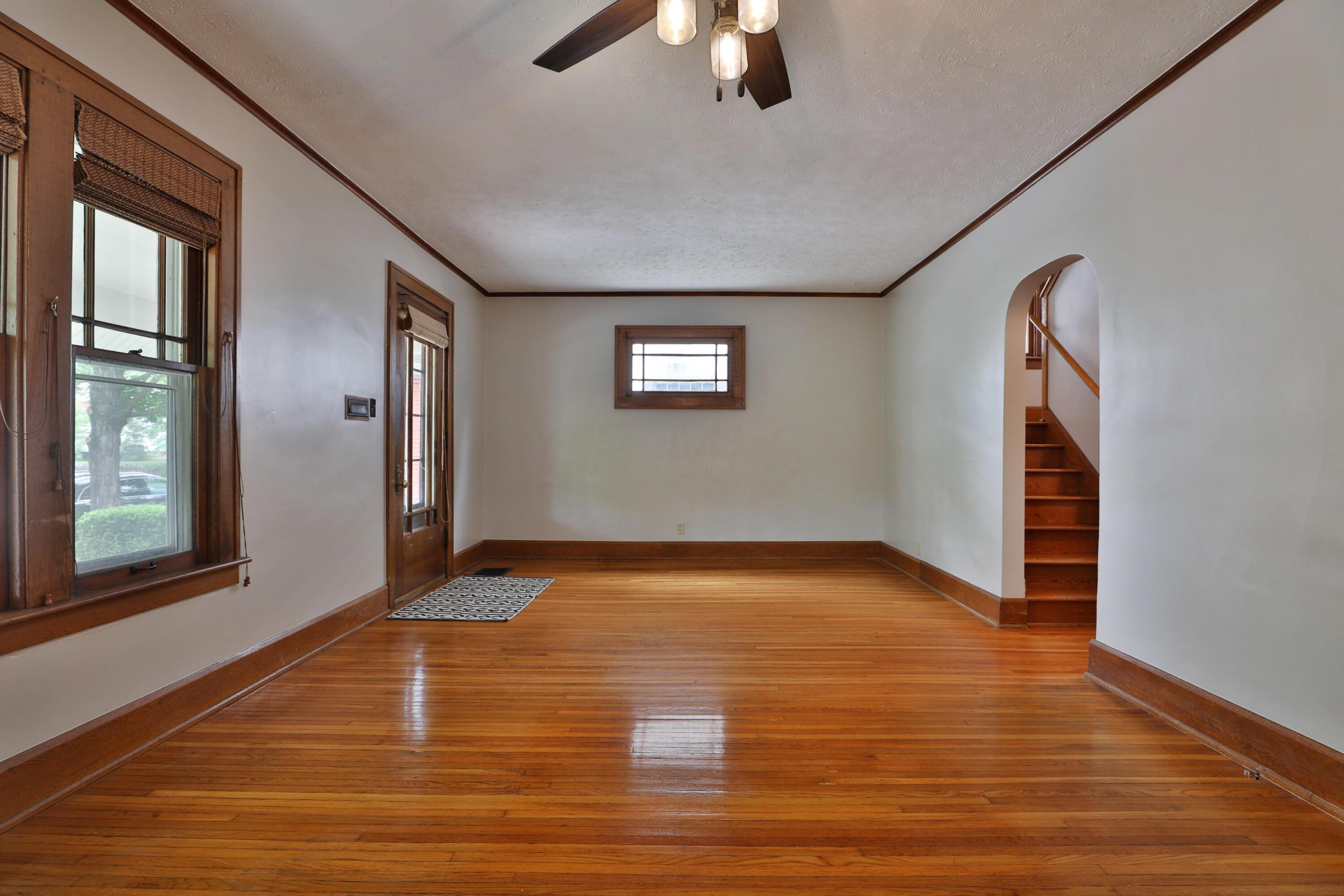 269 East Tulane Road Columbus, OH 43202 - Photo 11 of 51 Living room