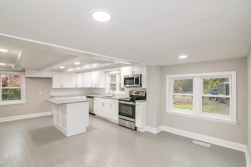 672 Lampblack Road Greenfield, MA 01301 - Photo 13 of 38 Gallery Image 13