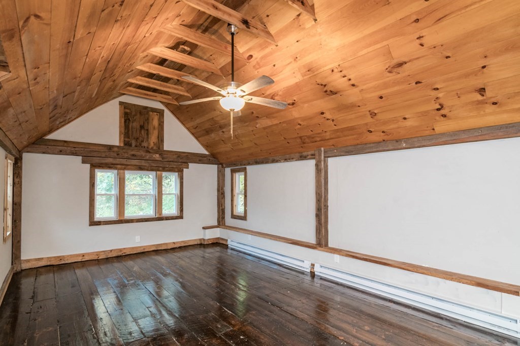 672 Lampblack Road Greenfield, MA 01301 - Photo 10 of 38 Gallery Image 10