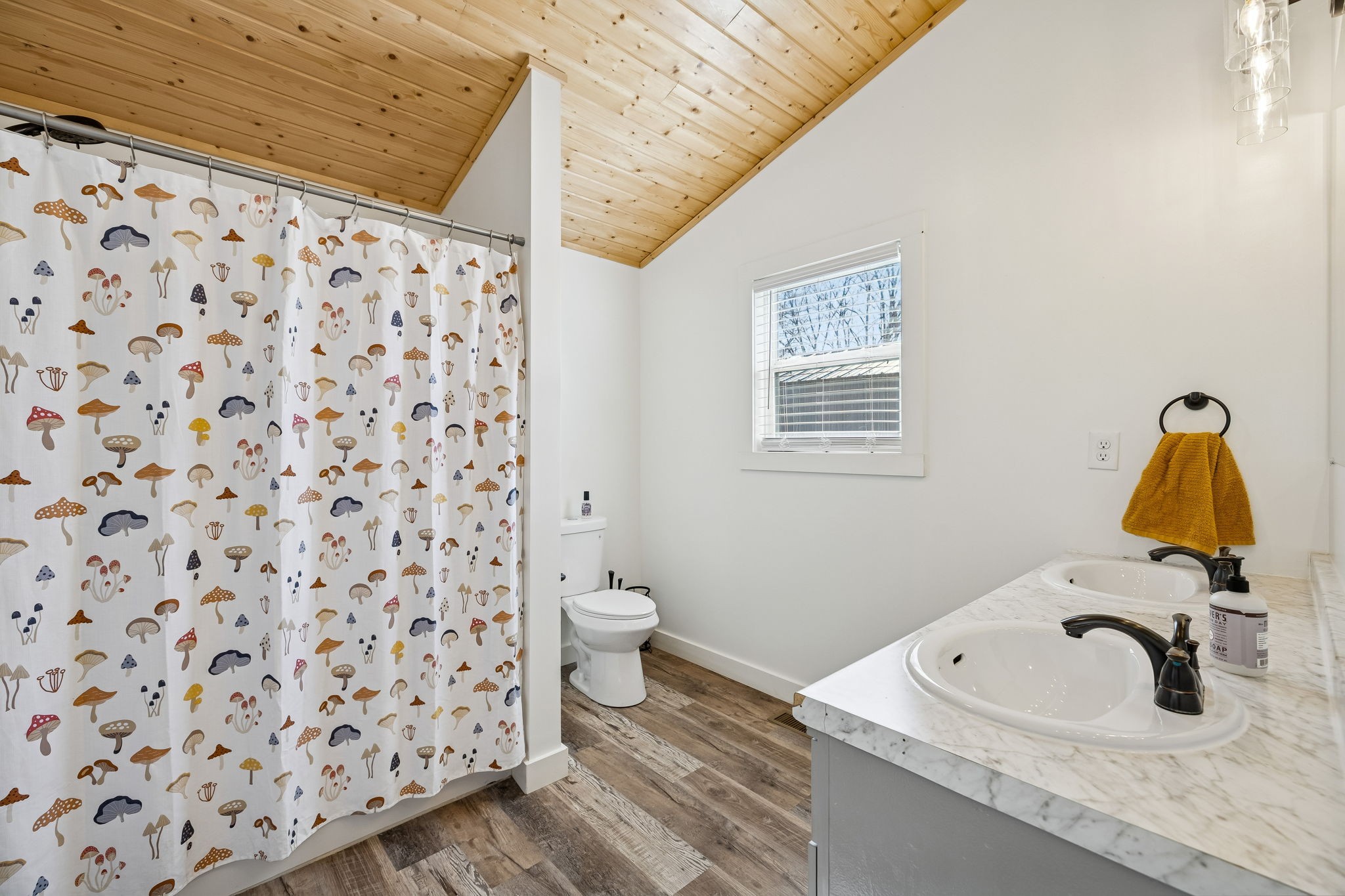 516 Davis Street Cowan, TN 37318 - Photo 17 of 40