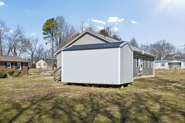 $244,700 | 516 Davis Street, Cowan, TN 37318