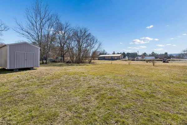 $244,700 | 516 Davis Street, Cowan, TN 37318