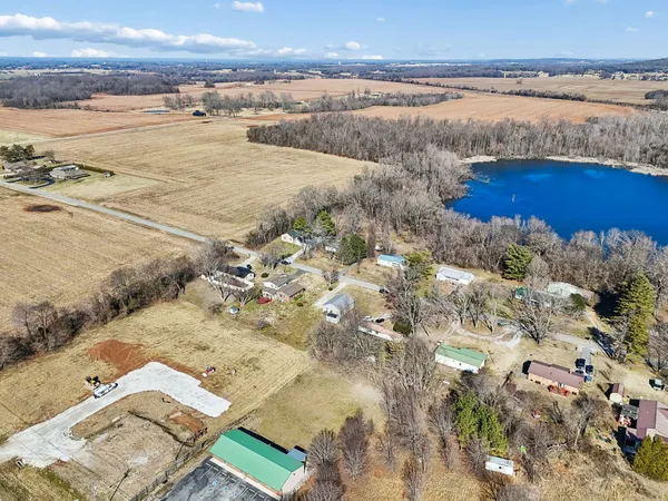 $244,700 | 516 Davis Street, Cowan, TN 37318