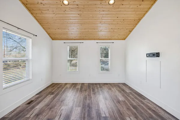 $244,700 | 516 Davis Street, Cowan, TN 37318