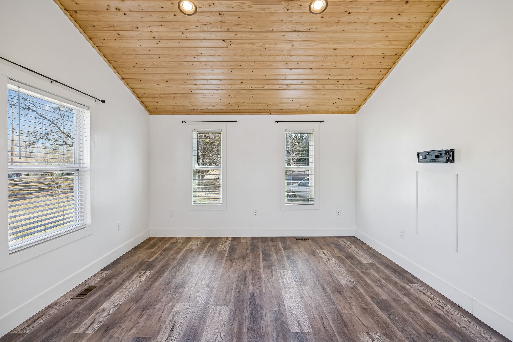 516 Davis Street Cowan, TN 37318 - Photo 6 of 40