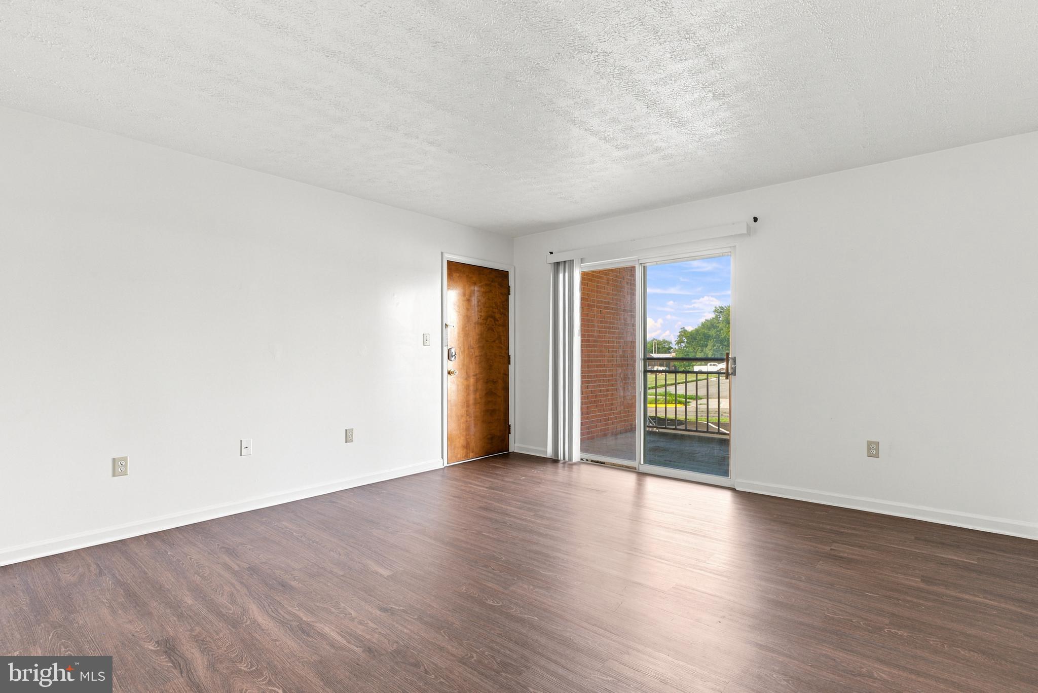 820 Locust Street, Unit 3 Stephens City, VA 22655 - Photo 5 of 19