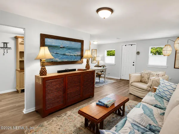 $2,400 | 70 Robert Street, Atlantic Beach, FL 32233