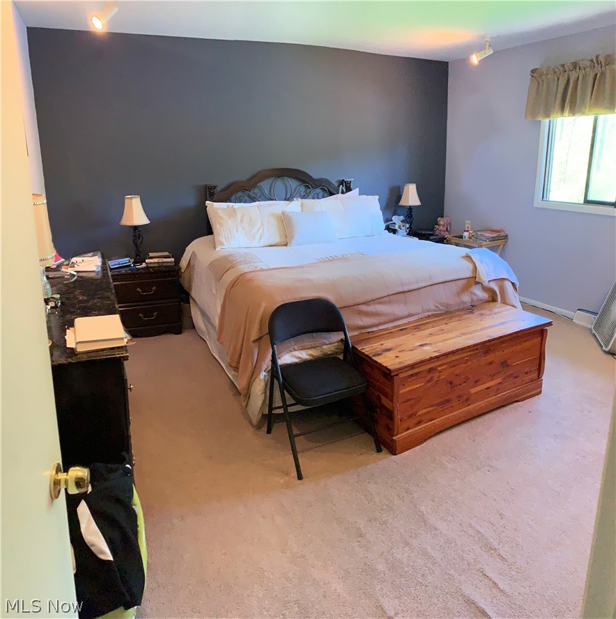 34480 Bainbridge Road Solon, OH 44139 - Photo 10 of 16