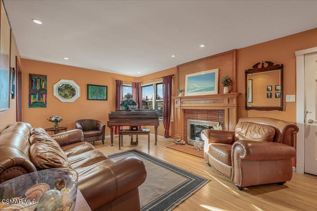 176 North Mills Road Ventura, CA 93003 - Photo 12 of 52