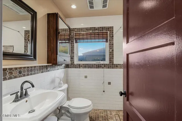 $1,225,000 | 176 North Mills Road, Ventura, CA 93003