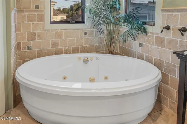 $1,225,000 | 176 North Mills Road, Ventura, CA 93003