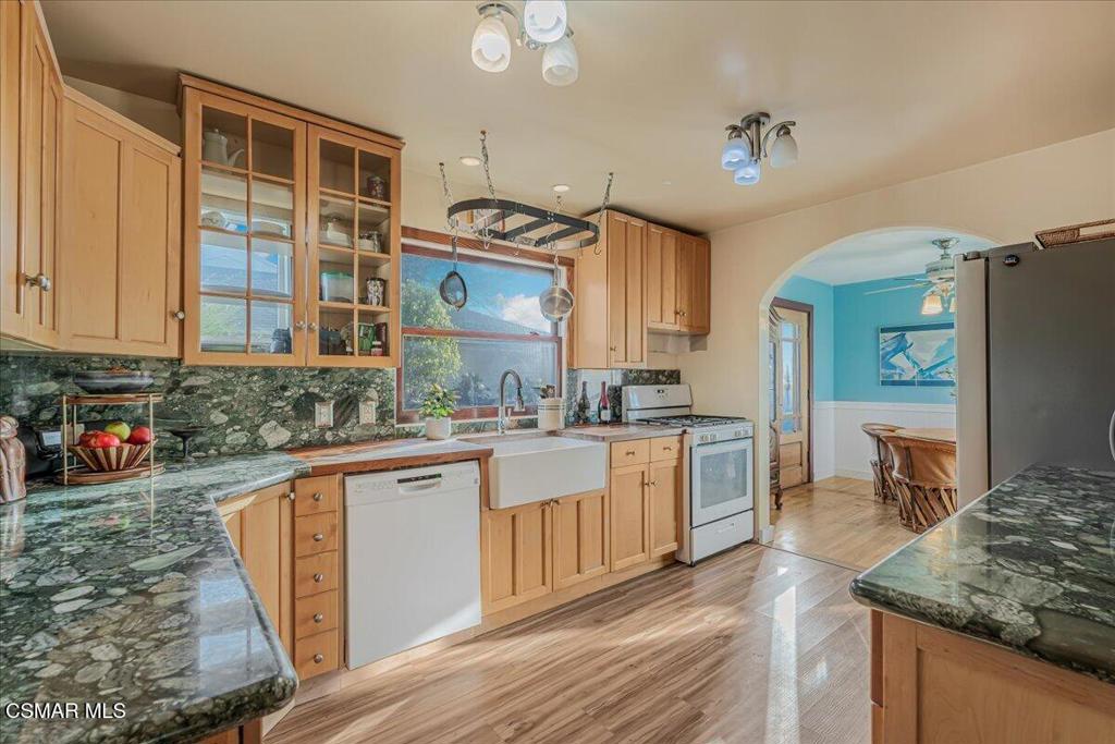 176 North Mills Road Ventura, CA 93003 - Photo 9 of 52