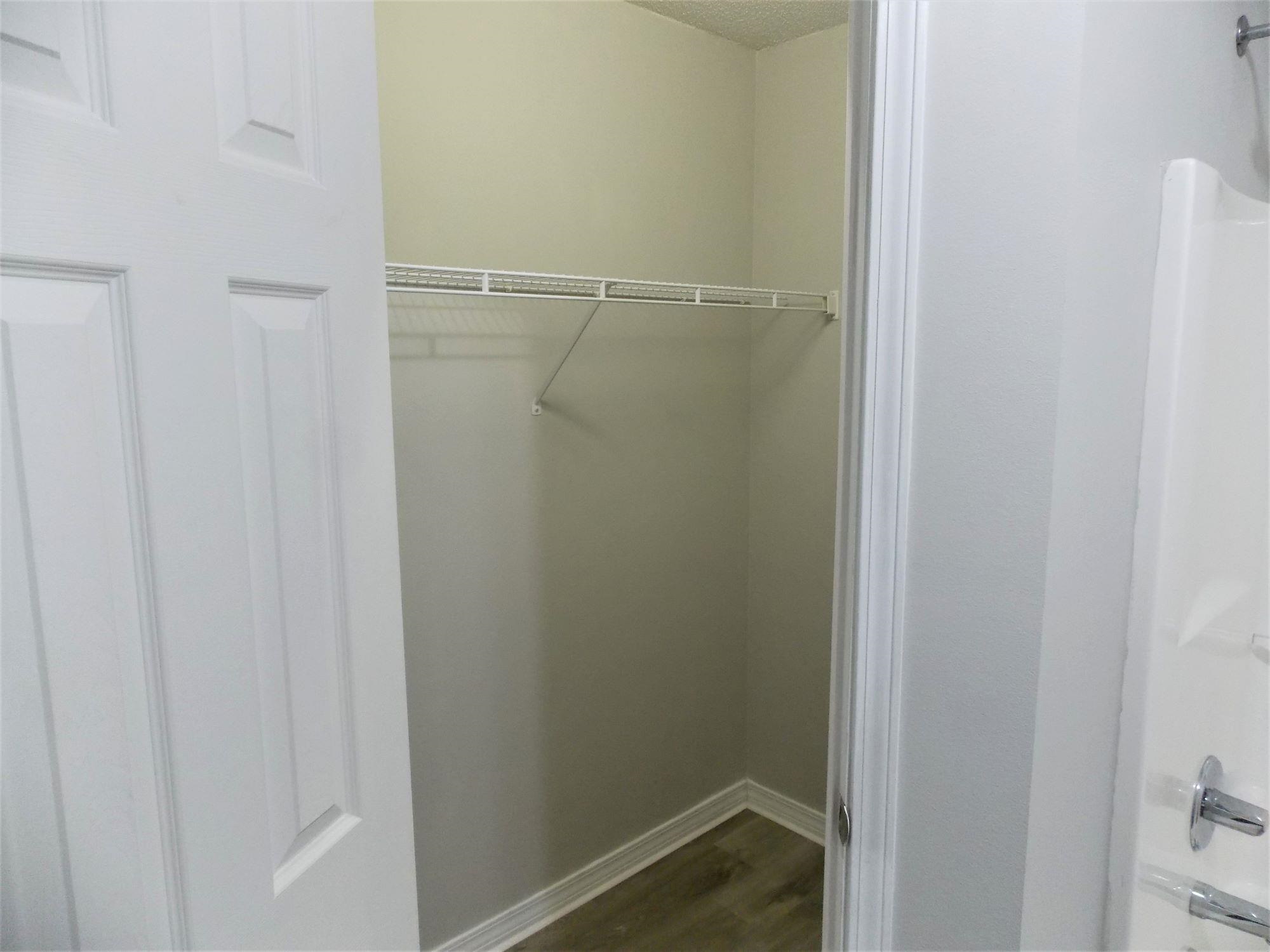 525 Hamilton Boulevard Foley, AL 36535 - Photo 25 of 28 Master Walk-in #2
