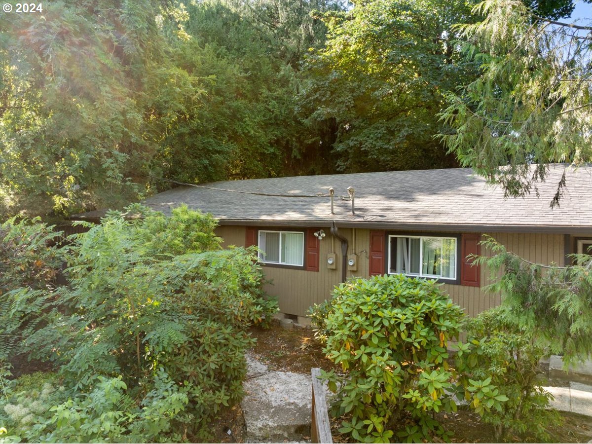 4250 Southwest Huber Street Portland, OR 97219 - Photo 14 of 16 Gallery Image 14